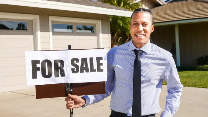 Sell With a Real Estate Agent