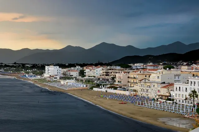 Live Big - Strategy: Acquire Vacation Homes